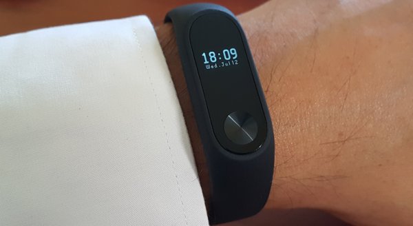 RECENSIONE XIAOMI MI BAND 2