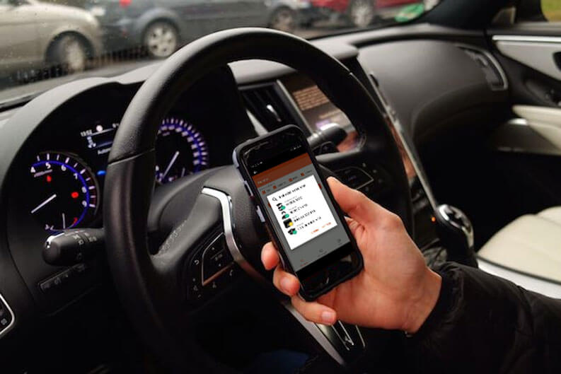 Scanner Veicoli controllare targa, assicurazione e revisione