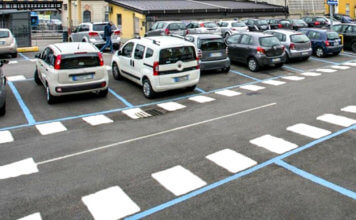 App per pagare parcheggio, strisce blu e biglietti con il telefonino