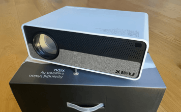 Recensione Xidu Q9: Proiettore LED completo di supporto 4K