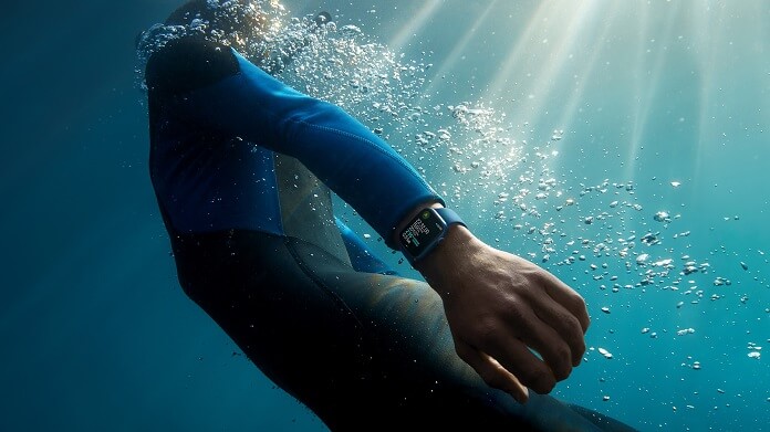 Apple Watch Series 7 in the water
