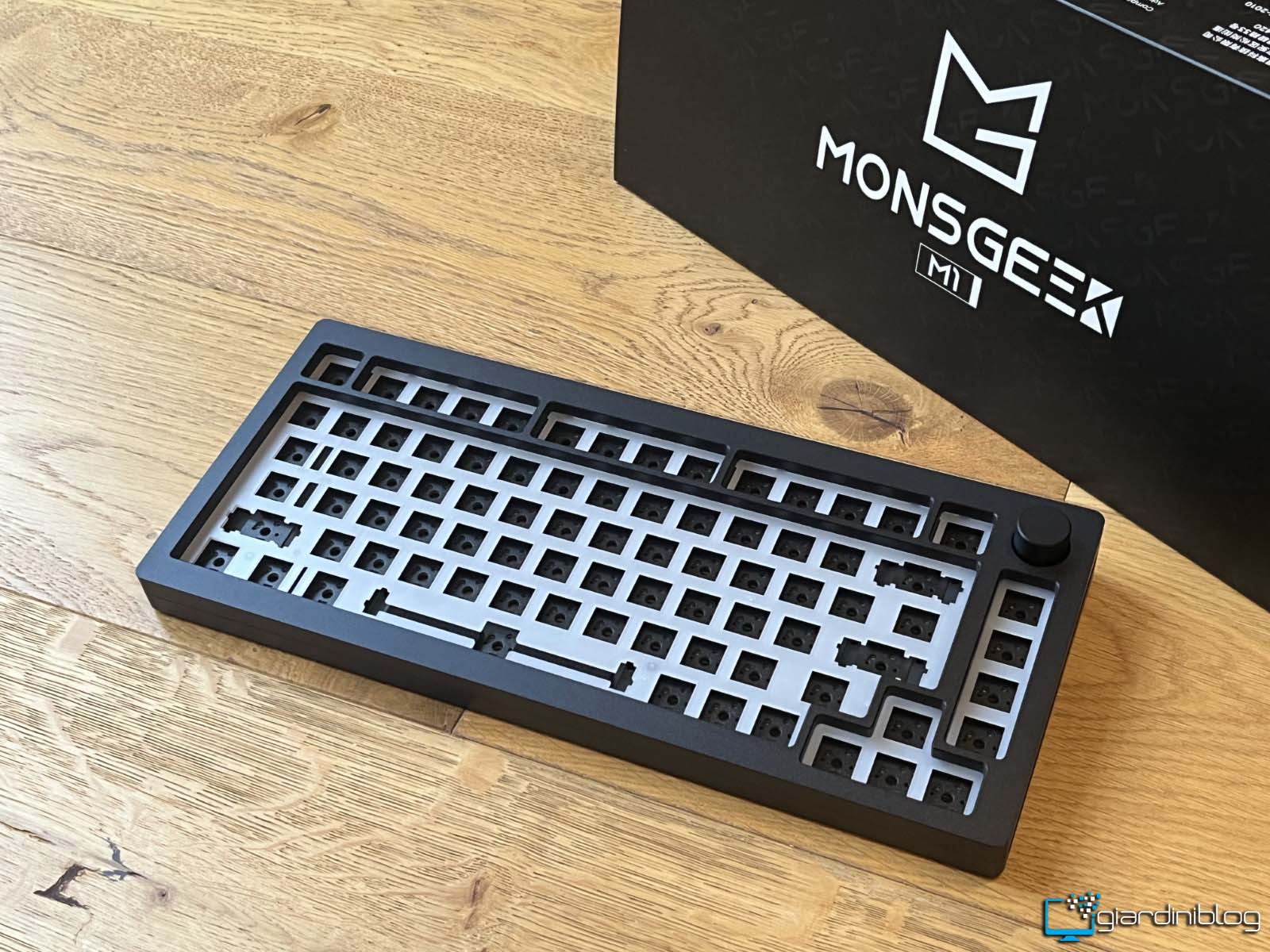 Recensione Akko Monsgeek M1 Tastiera perfetta e conveniente