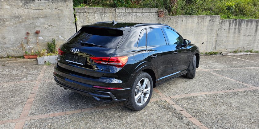 Audi Q3 1