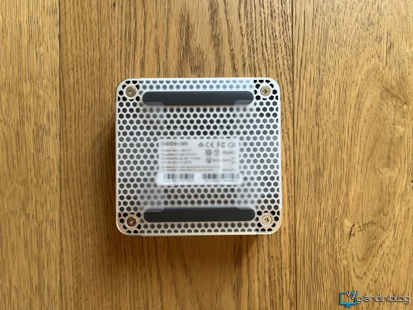 MiniPC Geekom XT12 Pro Vista Posteriore