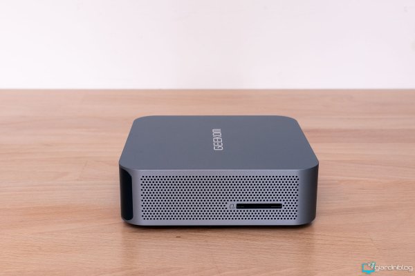 Geekom GT13 Pro Sinistro