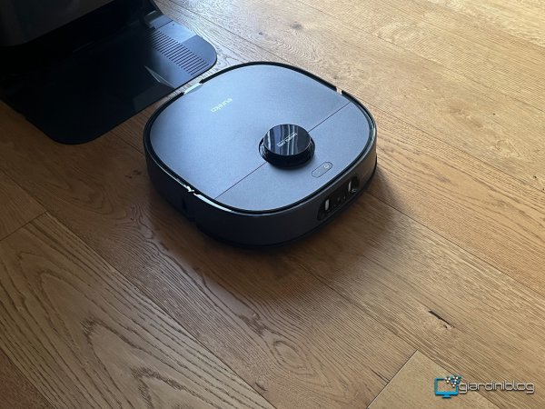 Fase Di Pulizia Del Robot Eureka J15 Pro Ultra