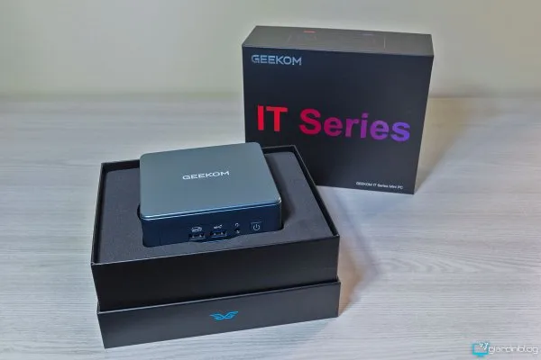 Geekom Mini IT13 2025 2 Unboxing