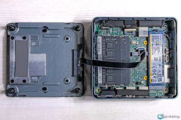 Geekom Mini IT13 2025 Interno