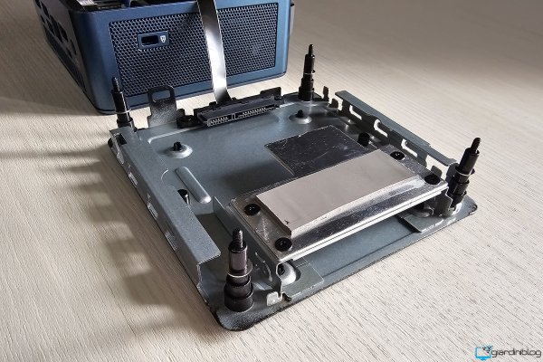 Geekom Mini IT13 2025 Sata25