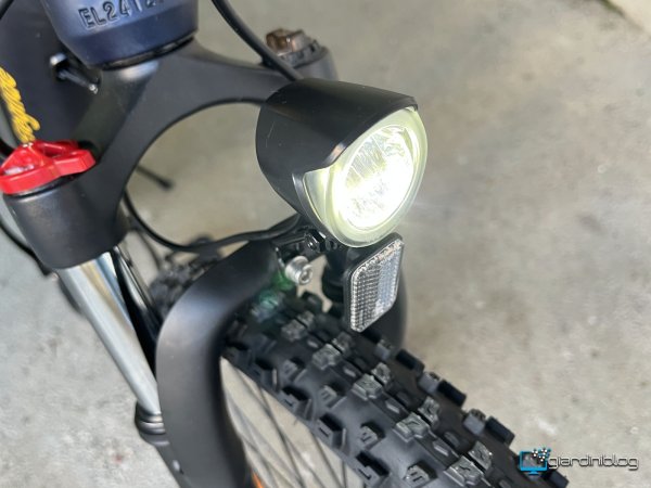 Luce Anteriore Accesa