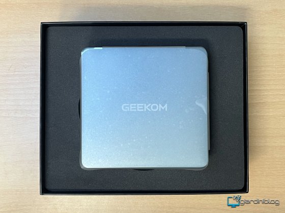 Unboxing Geekom IT12 2025 Primo Impatto Con Prodotto