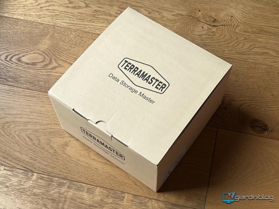 Unboxing TerraMaster F2 425
