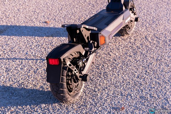 Ausom DT2 Pro Luci Freni Freccie