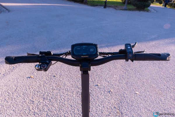 Ausom DT2 Pro Manubrio