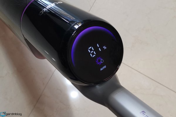 Eureka FloorShine 880 Display