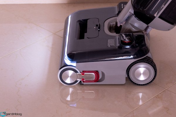 Eureka FloorShine 880 Laterale