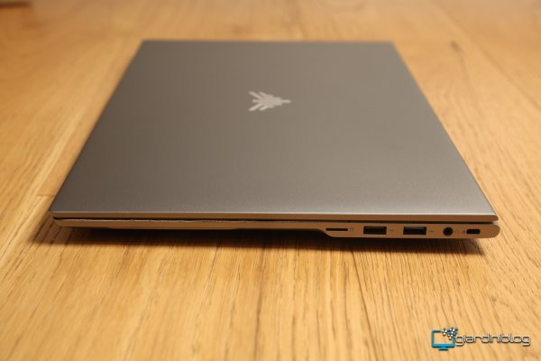 Profilo Destro Portatile AceMagic RX16