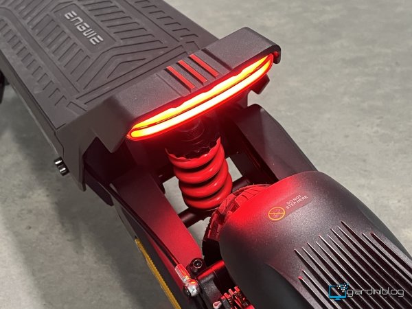 Luce Posteriore ENGWE Y1000