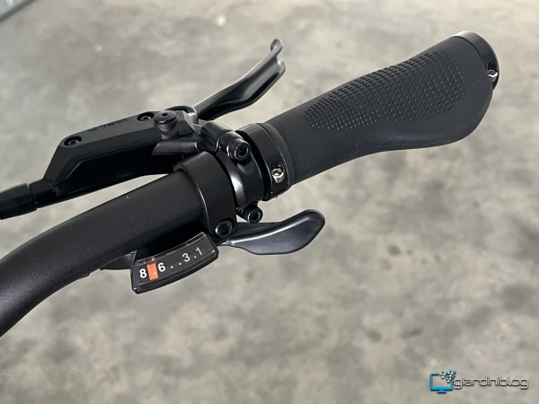 Manubrio Parte Destra Con Cambio Shimano ENGWE O20 Boost